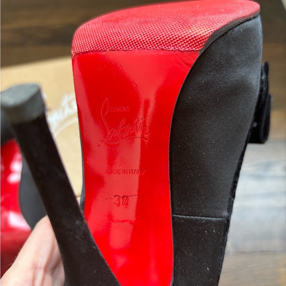 Christian Louboutin Lady Page 120 Satin/Velvet pumps, size 38 - Picture 7 of 11